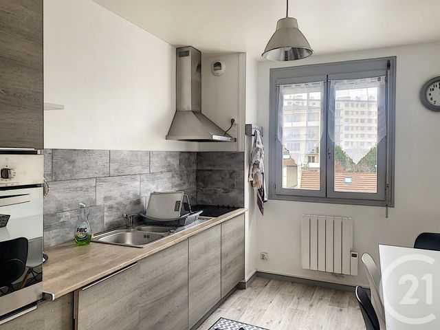 Appartement F4 à louer - 4 pièces - 79.9 m2 - TROYES - 10 - CHAMPAGNE-ARDENNE - Century 21 Martinot Immobilier