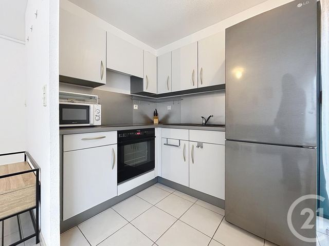 Appartement F2 à louer - 2 pièces - 45.65 m2 - TROYES - 10 - CHAMPAGNE-ARDENNE - Century 21 Martinot Immobilier