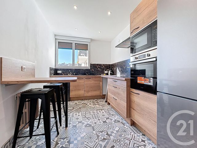 Appartement F4 à louer - 4 pièces - 92.7 m2 - TROYES - 10 - CHAMPAGNE-ARDENNE - Century 21 Martinot Immobilier