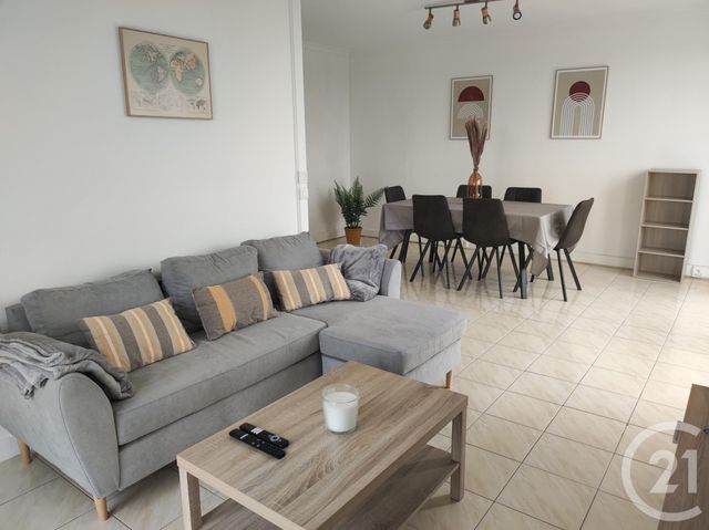 Appartement T5 à louer - 5 pièces - 79.87 m2 - TROYES - 10 - CHAMPAGNE-ARDENNE - Century 21 Martinot Immobilier