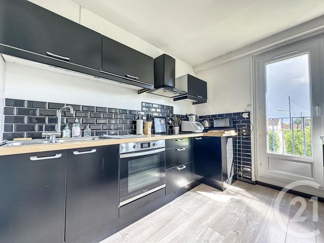 appartement à vendre - 3 pièces - 76.28 m2 - ST ANDRE LES VERGERS - 10 - CHAMPAGNE-ARDENNE - Century 21 Martinot Immobilier