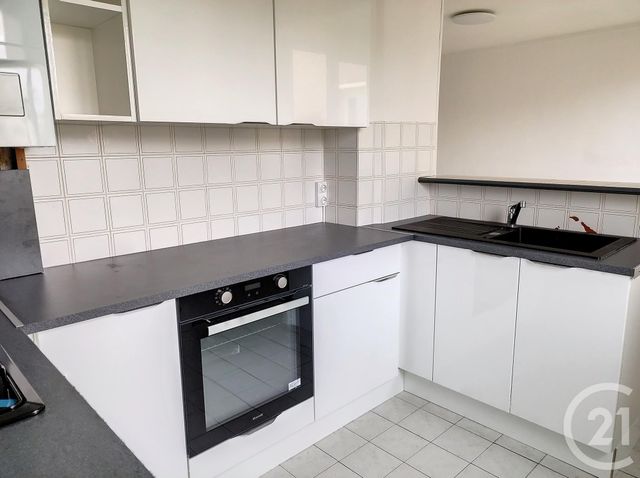 Appartement T3 à louer - 3 pièces - 52.43 m2 - TROYES - 10 - CHAMPAGNE-ARDENNE - Century 21 Martinot Immobilier
