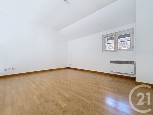 Appartement F2 à louer - 2 pièces - 39.0 m2 - TROYES - 10 - CHAMPAGNE-ARDENNE - Century 21 Martinot Immobilier
