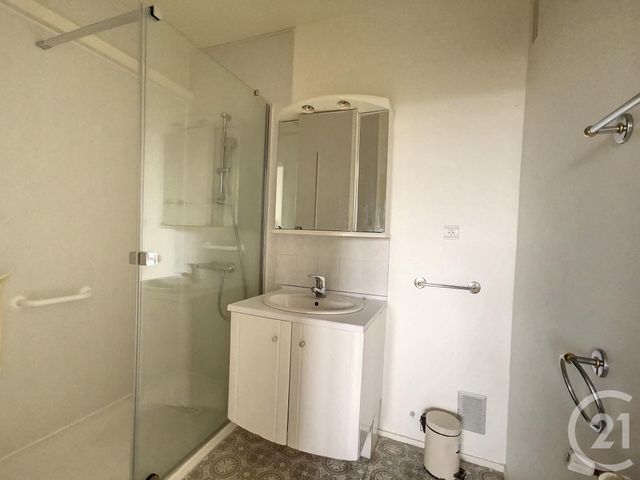 Appartement T2 à louer - 2 pièces - 66.0 m2 - TROYES - 10 - CHAMPAGNE-ARDENNE - Century 21 Martinot Immobilier