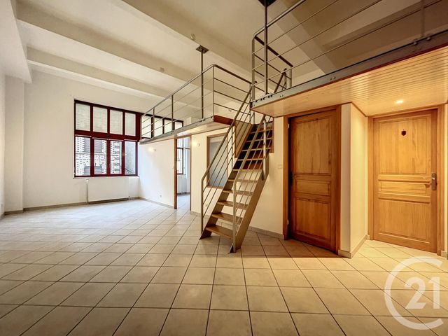 Appartement T2 à louer - 2 pièces - 62.0 m2 - STE SAVINE - 10 - CHAMPAGNE-ARDENNE - Century 21 Martinot Immobilier