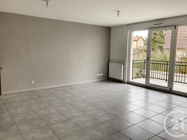 Appartement F3 à louer - 3 pièces - 65.4 m2 - LA CHAPELLE ST LUC - 10 - CHAMPAGNE-ARDENNE - Century 21 Martinot Immobilier