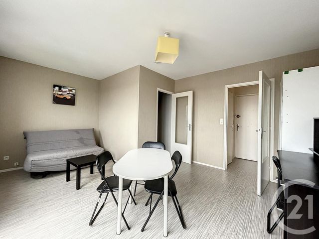 Appartement F1 à louer ST JULIEN LES VILLAS