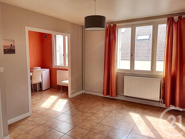 Appartement F1 à louer - 1 pièce - 24.0 m2 - LA CHAPELLE ST LUC - 10 - CHAMPAGNE-ARDENNE - Century 21 Martinot Immobilier