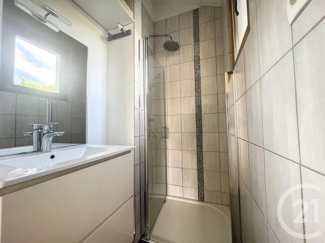 Afficher la photo en grand Appartement T2 à vendre - 2 pièces - 36.13 m2 - STE SAVINE - 10 - CHAMPAGNE-ARDENNE - Century 21 Martinot Immobilier