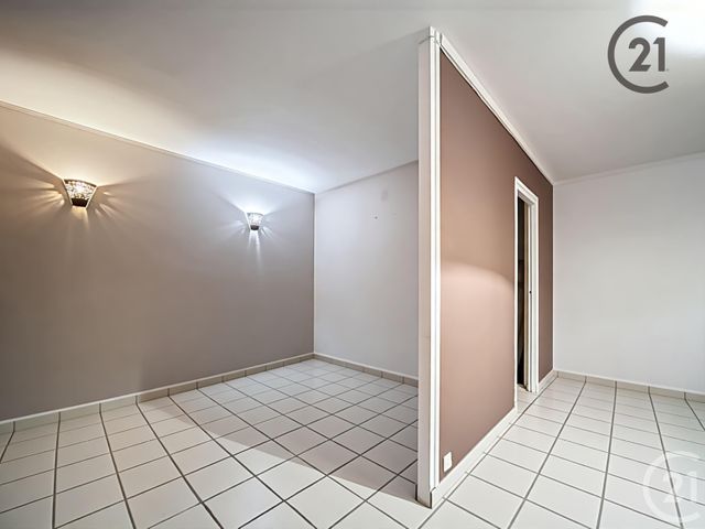 Appartement F3 à vendre - 3 pièces - 55.53 m2 - TROYES - 10 - CHAMPAGNE-ARDENNE - Century 21 Martinot Immobilier