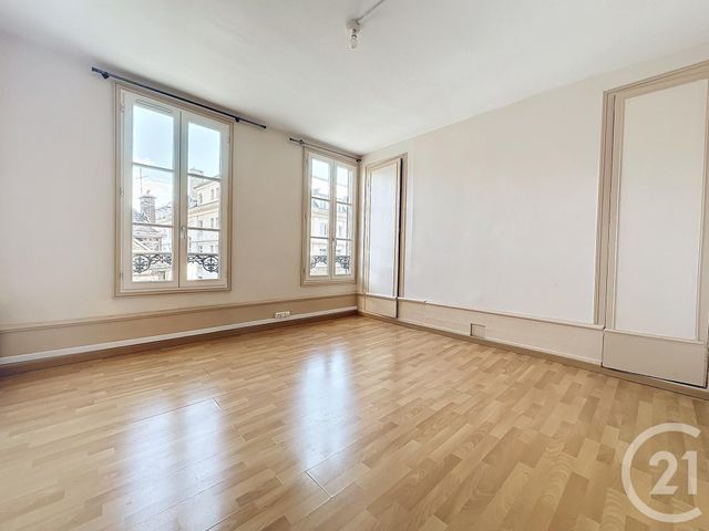 Appartement T2 à louer - 2 pièces - 40.0 m2 - TROYES - 10 - CHAMPAGNE-ARDENNE - Century 21 Martinot Immobilier
