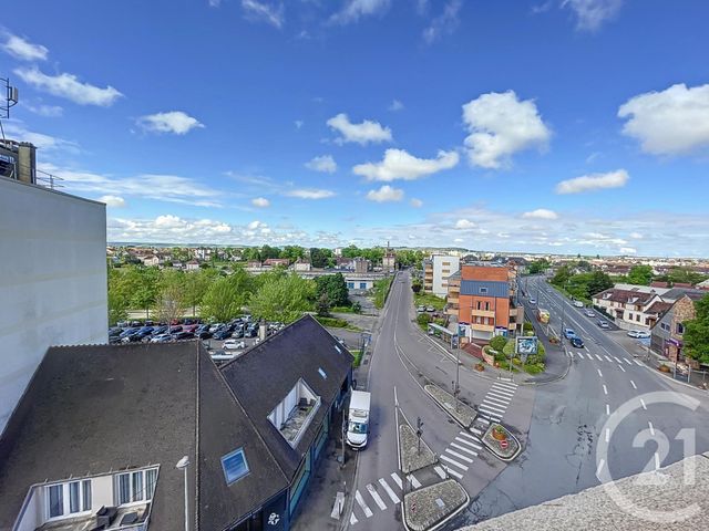 Afficher la photo en grand Appartement F4 à vendre - 4 pièces - 68.1 m2 - TROYES - 10 - CHAMPAGNE-ARDENNE - Century 21 Martinot Immobilier