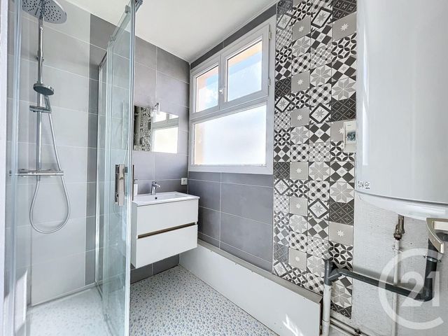 Afficher la photo en grand Appartement F4 à vendre - 4 pièces - 68.1 m2 - TROYES - 10 - CHAMPAGNE-ARDENNE - Century 21 Martinot Immobilier