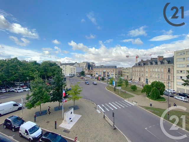 Appartement T5 à louer - 5 pièces - 126.08 m2 - TROYES - 10 - CHAMPAGNE-ARDENNE - Century 21 Martinot Immobilier