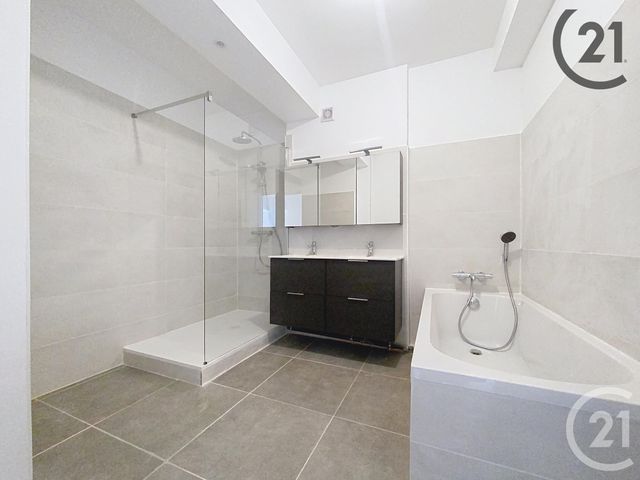 Appartement T5 à louer - 5 pièces - 126.08 m2 - TROYES - 10 - CHAMPAGNE-ARDENNE - Century 21 Martinot Immobilier