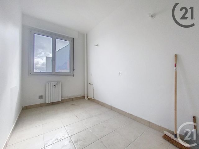 Appartement T5 à louer - 5 pièces - 126.08 m2 - TROYES - 10 - CHAMPAGNE-ARDENNE - Century 21 Martinot Immobilier