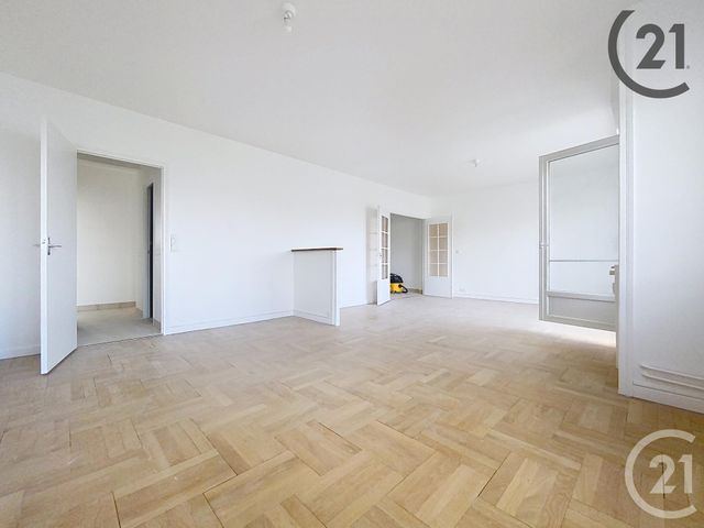 Appartement T5 à louer - 5 pièces - 126.08 m2 - TROYES - 10 - CHAMPAGNE-ARDENNE - Century 21 Martinot Immobilier