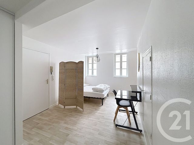 Appartement F1 à louer - 1 pièce - 34.2 m2 - TROYES - 10 - CHAMPAGNE-ARDENNE - Century 21 Martinot Immobilier