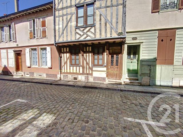 Afficher la photo en grand Appartement F1 à louer - 1 pièce - 34.2 m2 - TROYES - 10 - CHAMPAGNE-ARDENNE - Century 21 Martinot Immobilier