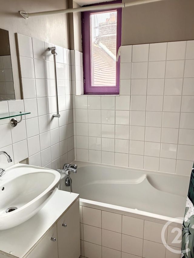 Appartement F1 à louer - 2 pièces - 35.2 m2 - TROYES - 10 - CHAMPAGNE-ARDENNE - Century 21 Martinot Immobilier