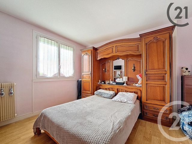 Afficher la photo en grand Appartement F4 à vendre - 4 pièces - 73.43 m2 - ST ANDRE LES VERGERS - 10 - CHAMPAGNE-ARDENNE - Century 21 Martinot Immobilier