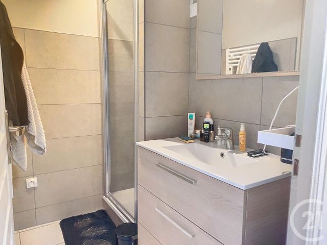 Appartement T3 à louer - 3 pièces - 51.75 m2 - TROYES - 10 - CHAMPAGNE-ARDENNE - Century 21 Martinot Immobilier