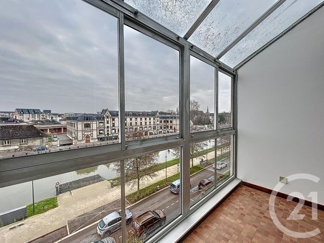 Appartement F1 à louer - 1 pièce - 33.0 m2 - TROYES - 10 - CHAMPAGNE-ARDENNE - Century 21 Martinot Immobilier