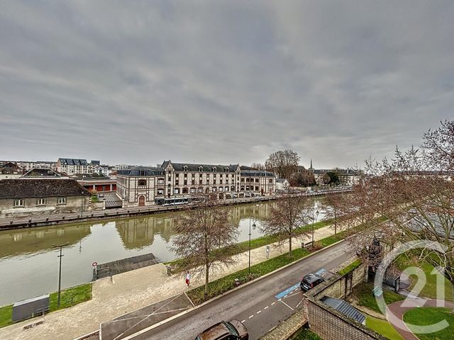 Appartement F1 à louer - 1 pièce - 33.0 m2 - TROYES - 10 - CHAMPAGNE-ARDENNE - Century 21 Martinot Immobilier