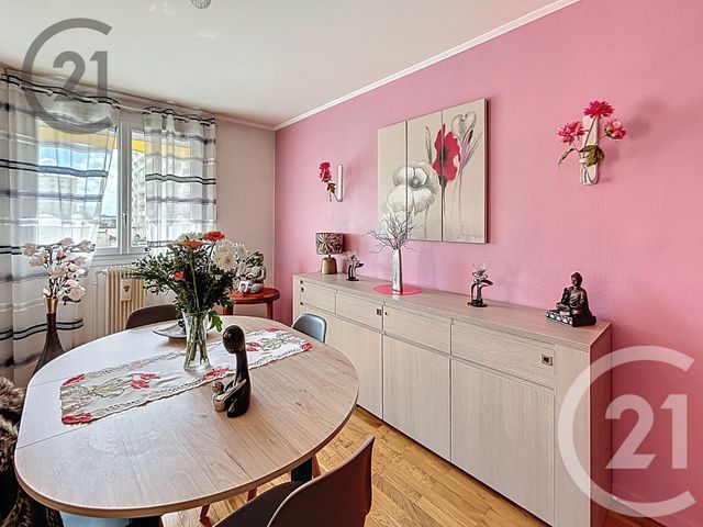 Appartement F5 à vendre - 5 pièces - 89.74 m2 - ST ANDRE LES VERGERS - 10 - CHAMPAGNE-ARDENNE - Century 21 Martinot Immobilier