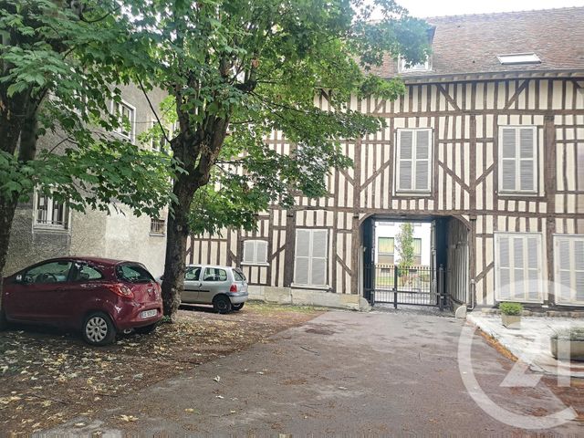 Appartement F2 à louer - 2 pièces - 52.8 m2 - TROYES - 10 - CHAMPAGNE-ARDENNE - Century 21 Martinot Immobilier