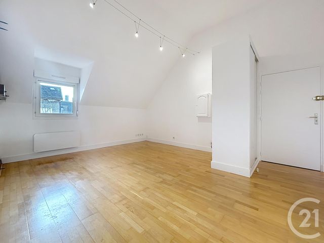 Appartement F2 à louer - 2 pièces - 52.8 m2 - TROYES - 10 - CHAMPAGNE-ARDENNE - Century 21 Martinot Immobilier