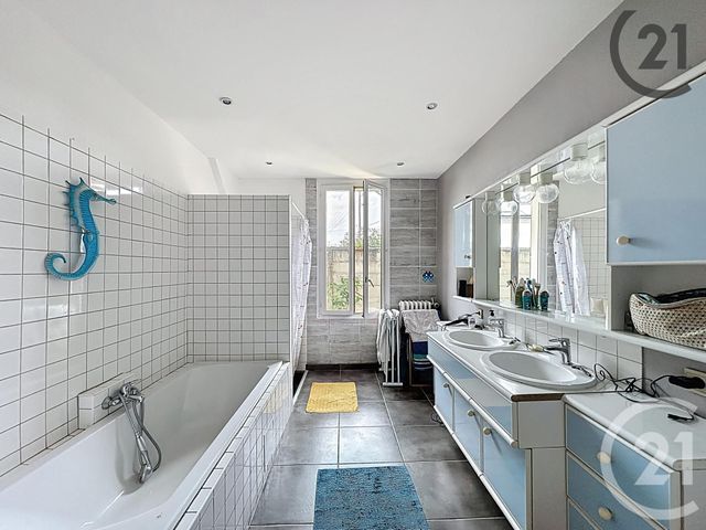 Afficher la photo en grand maison à vendre - 9 pièces - 214.0 m2 - TROYES - 10 - CHAMPAGNE-ARDENNE - Century 21 Martinot Immobilier