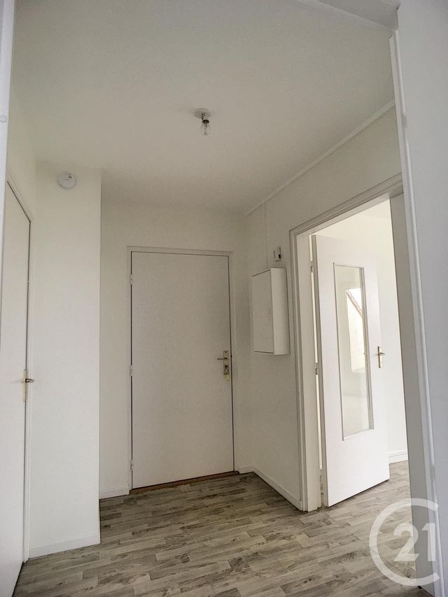 Appartement F2 à louer - 2 pièces - 58.09 m2 - ST ANDRE LES VERGERS - 10 - CHAMPAGNE-ARDENNE - Century 21 Martinot Immobilier