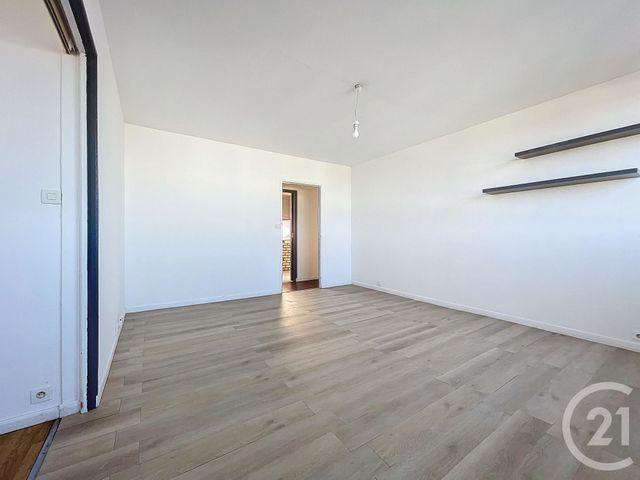 Appartement F3 à vendre - 3 pièces - 75.14 m2 - TROYES - 10 - CHAMPAGNE-ARDENNE - Century 21 Martinot Immobilier