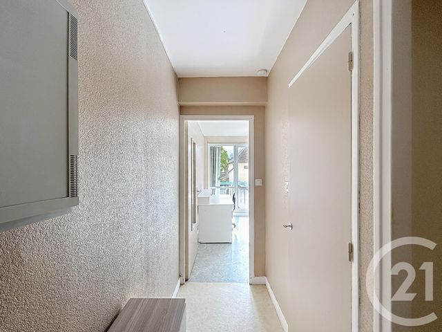 Appartement F1 à louer - 1 pièce - 29.0 m2 - TROYES - 10 - CHAMPAGNE-ARDENNE - Century 21 Martinot Immobilier