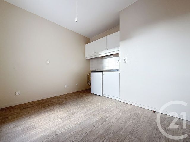 Appartement F2 à louer - 2 pièces - 49.98 m2 - TROYES - 10 - CHAMPAGNE-ARDENNE - Century 21 Martinot Immobilier