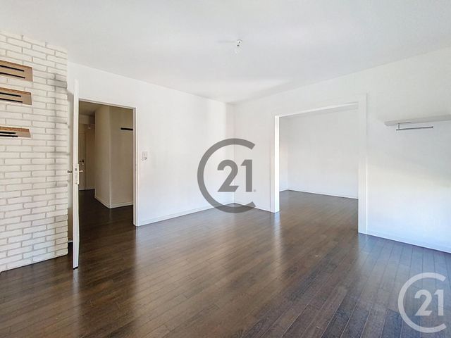 Appartement T4 à vendre - 4 pièces - 75.67 m2 - ST ANDRE LES VERGERS - 10 - CHAMPAGNE-ARDENNE - Century 21 Martinot Immobilier