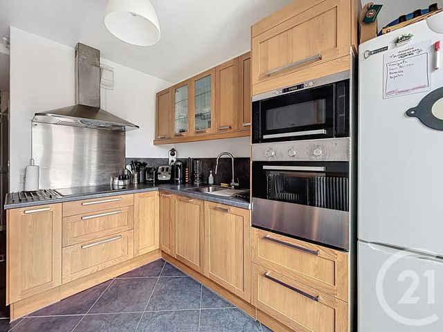 Appartement F2 à vendre - 2 pièces - 51.98 m2 - ST ANDRE LES VERGERS - 10 - CHAMPAGNE-ARDENNE - Century 21 Martinot Immobilier