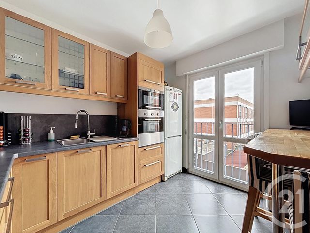 Appartement F2 à vendre - 2 pièces - 51.98 m2 - ST ANDRE LES VERGERS - 10 - CHAMPAGNE-ARDENNE - Century 21 Martinot Immobilier