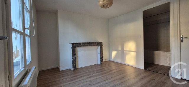 Appartement F2 à louer - 2 pièces - 37.4 m2 - TROYES - 10 - CHAMPAGNE-ARDENNE - Century 21 Martinot Immobilier