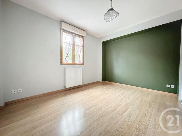 Appartement T3 à louer - 4 pièces - 71.7 m2 - TROYES - 10 - CHAMPAGNE-ARDENNE - Century 21 Martinot Immobilier