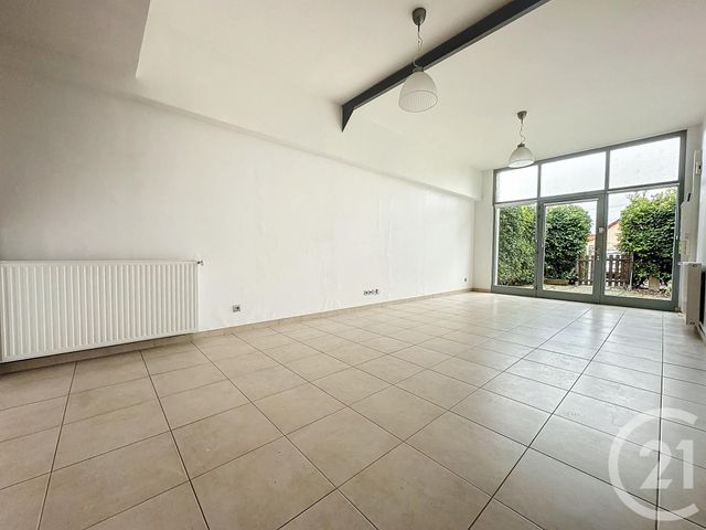 Appartement T3 à louer - 4 pièces - 71.7 m2 - TROYES - 10 - CHAMPAGNE-ARDENNE - Century 21 Martinot Immobilier