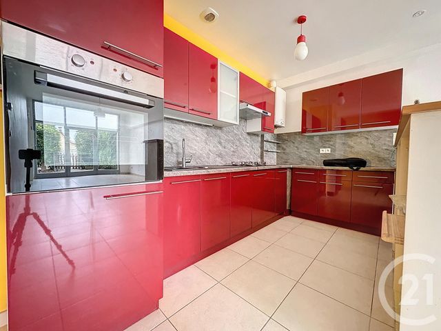 Appartement T3 à louer - 4 pièces - 71.7 m2 - TROYES - 10 - CHAMPAGNE-ARDENNE - Century 21 Martinot Immobilier