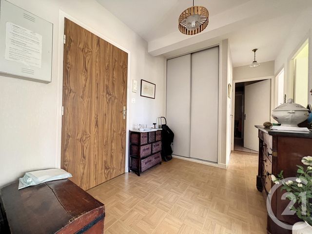 Afficher la photo en grand Appartement à vendre - 2 pièces - 49.85 m2 - TROYES - 10 - CHAMPAGNE-ARDENNE - Century 21 Martinot Immobilier