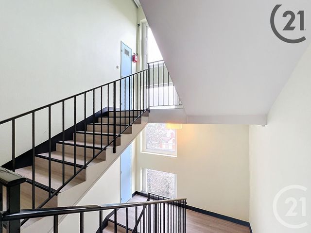 Appartement F1 à louer - 1 pièce - 38.0 m2 - TROYES - 10 - CHAMPAGNE-ARDENNE - Century 21 Martinot Immobilier