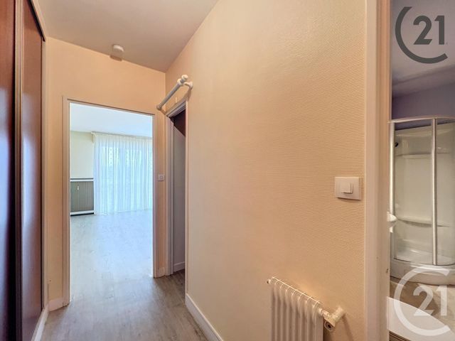 Appartement F1 à louer - 1 pièce - 38.0 m2 - TROYES - 10 - CHAMPAGNE-ARDENNE - Century 21 Martinot Immobilier