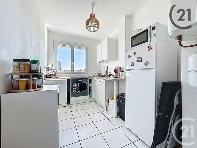 Appartement F4 à vendre - 4 pièces - 65.21 m2 - TROYES - 10 - CHAMPAGNE-ARDENNE - Century 21 Martinot Immobilier