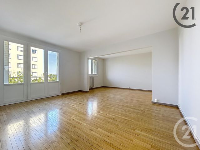 Appartement F4 à louer - 4 pièces - 71.0 m2 - ST ANDRE LES VERGERS - 10 - CHAMPAGNE-ARDENNE - Century 21 Martinot Immobilier