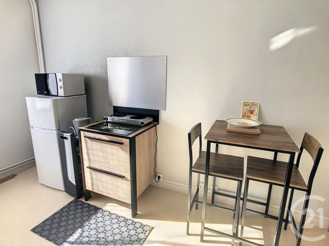 Appartement Chambre à louer - 1 pièce - 17.59 m2 - TROYES - 10 - CHAMPAGNE-ARDENNE - Century 21 Martinot Immobilier