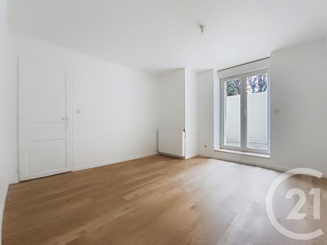 Afficher la photo en grand Appartement F3 à louer - 3 pièces - 69.3 m2 - TROYES - 10 - CHAMPAGNE-ARDENNE - Century 21 Martinot Immobilier
